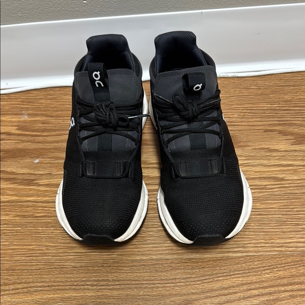 On Running Women’s Black Running Shoes